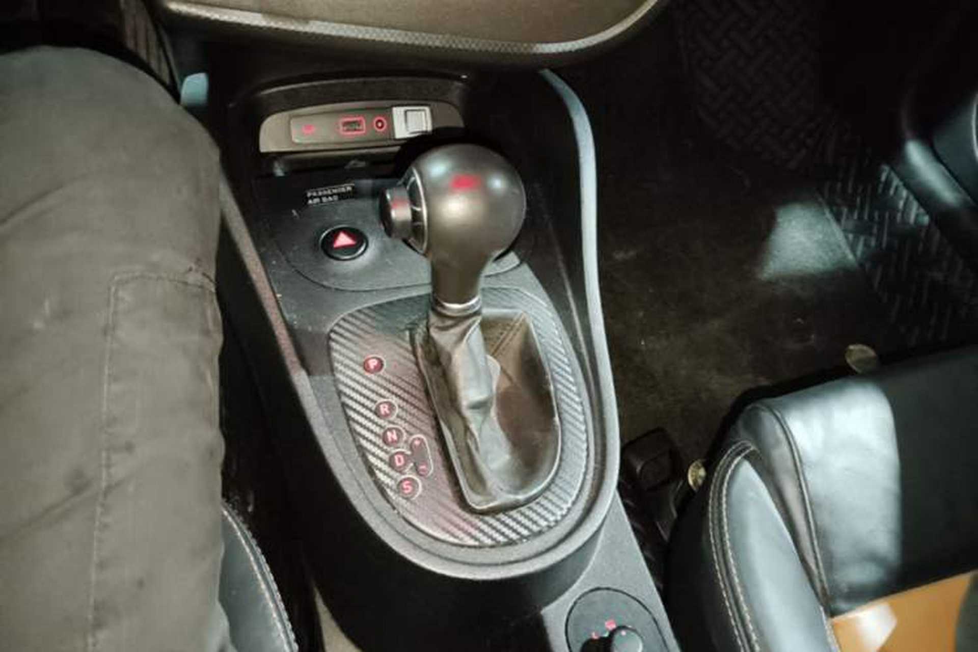 Used Seat LEON 2012 1.8TSI FR model Gear Lever
