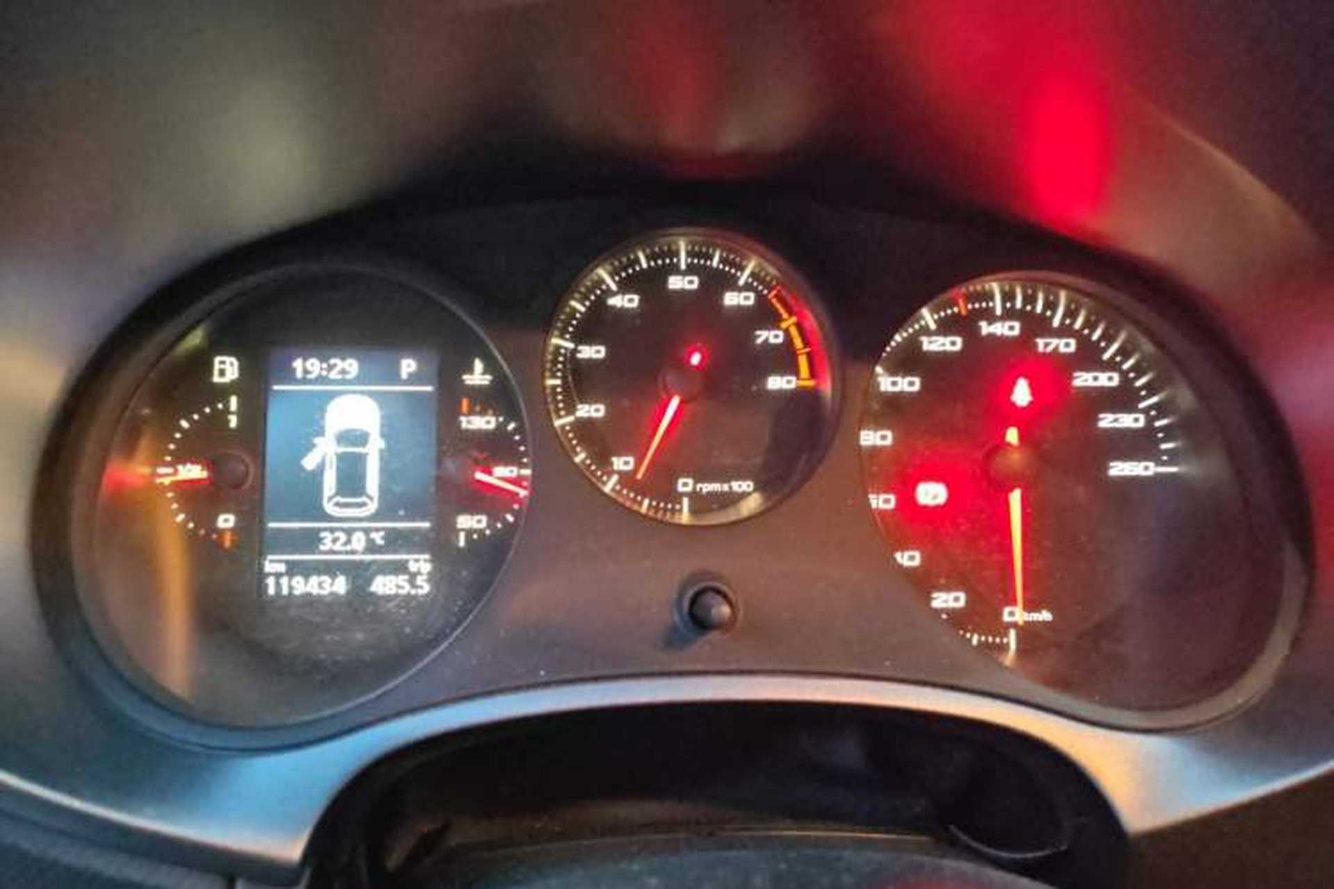Used Seat LEON 2012 1.8TSI FR model Instrument Cluster