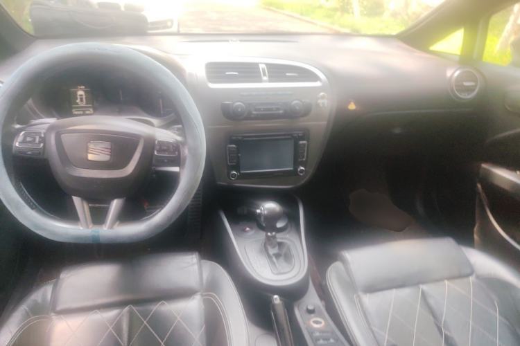 Used Seat LEON 2012 2.0 TSI CUPRA Center Console