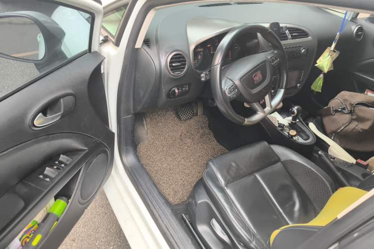 Used Seat LEON 2012 1.8TSI FR model Driver Seat