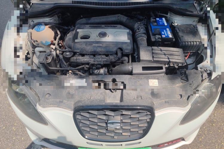 Used Seat LEON 2012 2.0 TSI CUPRA Engine Bay