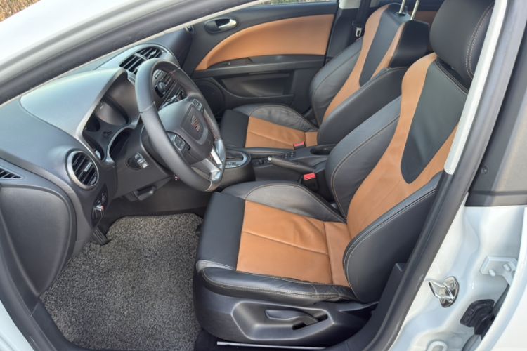 Used Seat LEON 2012 1.8TSI FR+ Interior 1