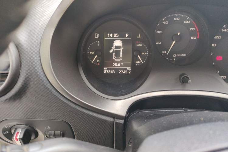 Used Seat LEON 2012 2.0 TSI CUPRA Odometer Close Up