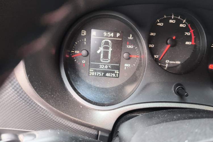 Used Seat LEON 2012 1.8TSI FR model Odometer Close Up