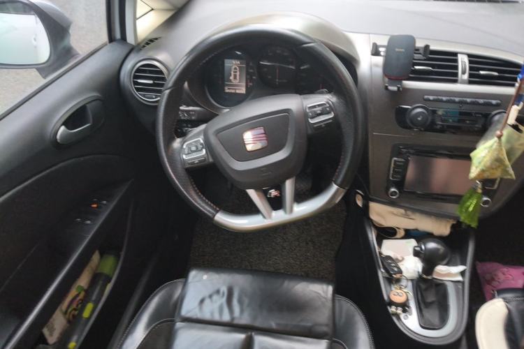 Used Seat LEON 2012 1.8TSI FR model Steering Wheel