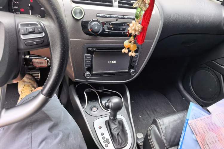 Used Seat LEON 2012 2.0 TSI CUPRA Audio And AC Panel
