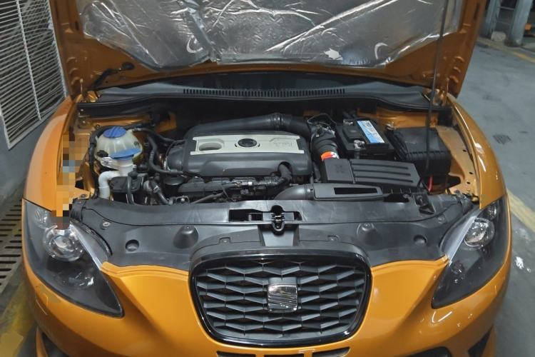 Used Seat LEON 2012 2.0 TSI CUPRA Engine Bay