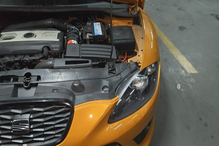 Used Seat LEON 2012 2.0 TSI CUPRA Engine Bay Left