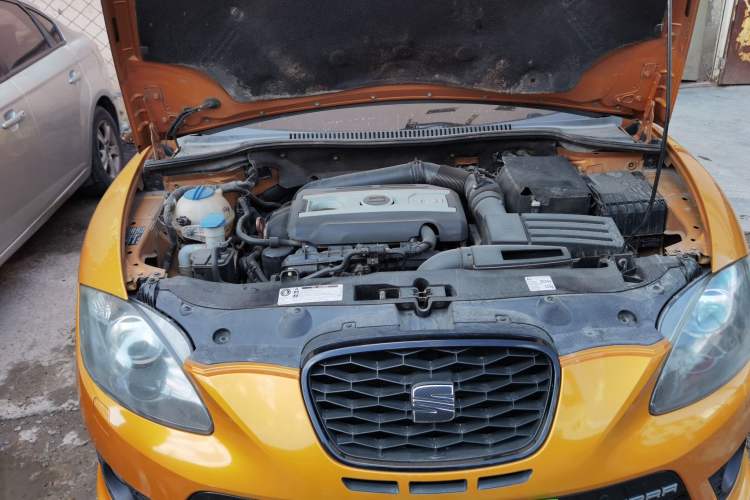 Used Seat LEON 2012 2.0 TSI CUPRA Engine Bay Right