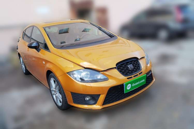 Used Seat LEON 2012 2.0 TSI CUPRA Front Right 45 Deg