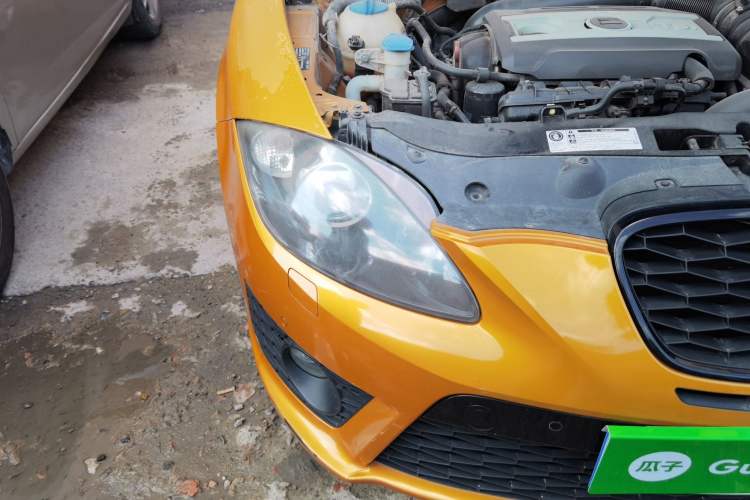 Used Seat LEON 2012 2.0 TSI CUPRA Right Front Headlight