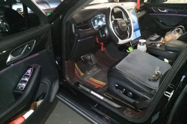 Used SERES SF5 2020 Four-Wheel Drive High-Performance Sports Edition Driver Seat