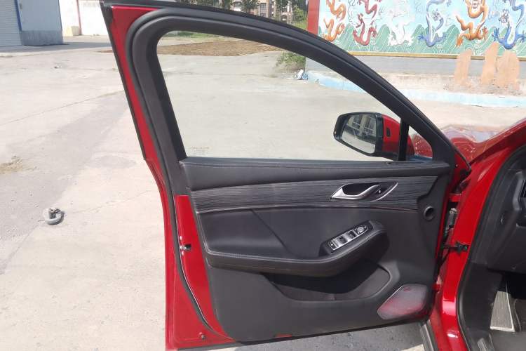 Used SERES SF5 2020 Four-Wheel Drive High-Performance Sports Edition Interior 7