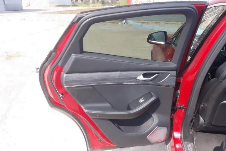 Used SERES SF5 2020 Four-Wheel Drive High-Performance Sports Edition Interior 8