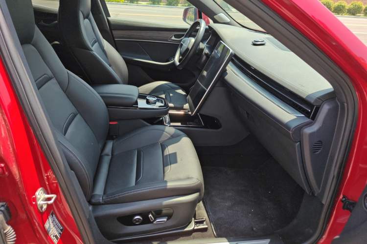 Used SERES SF5 2020 Four-Wheel Drive High-Performance Sports Edition Right Front Seat