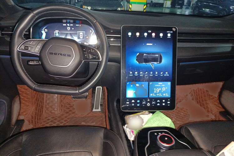 Used SERES SF5 2020 Four-Wheel Drive High-Performance Sports Edition Center Console
