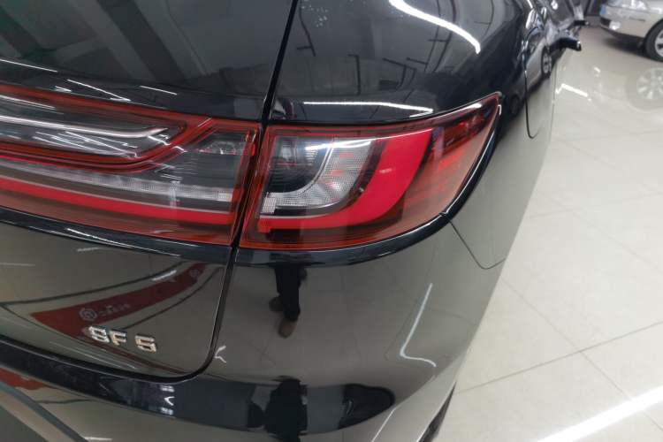 Used SERES SF5 2020 Two-Wheel Drive High-Performance Sports Edition Exterior 3