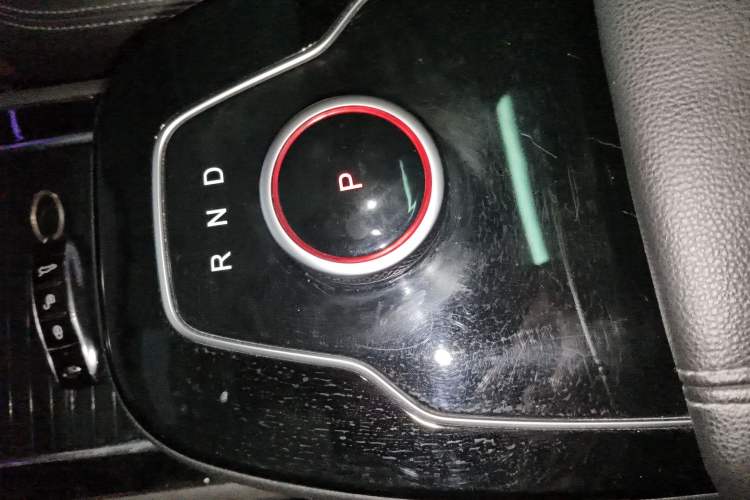 Used SERES SF5 2020 Two-Wheel Drive High-Performance Sports Edition Gear Lever