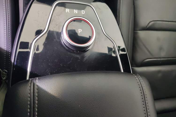 Used SERES SF5 2020 Two-Wheel Drive High-Performance Sports Edition Gear Lever