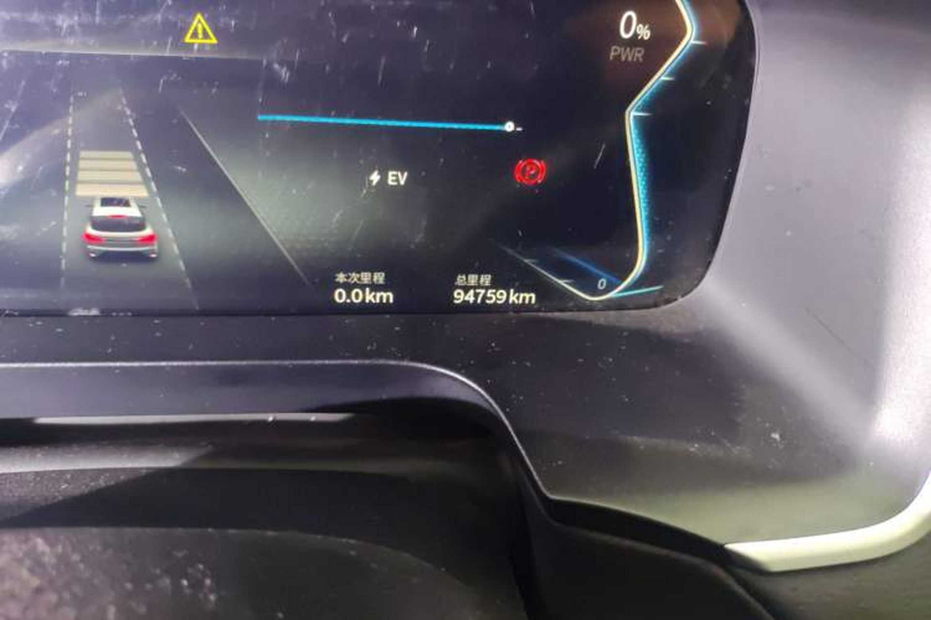 Used SERES SF5 2020 Two-Wheel Drive High-Performance Sports Edition Odometer Close Up