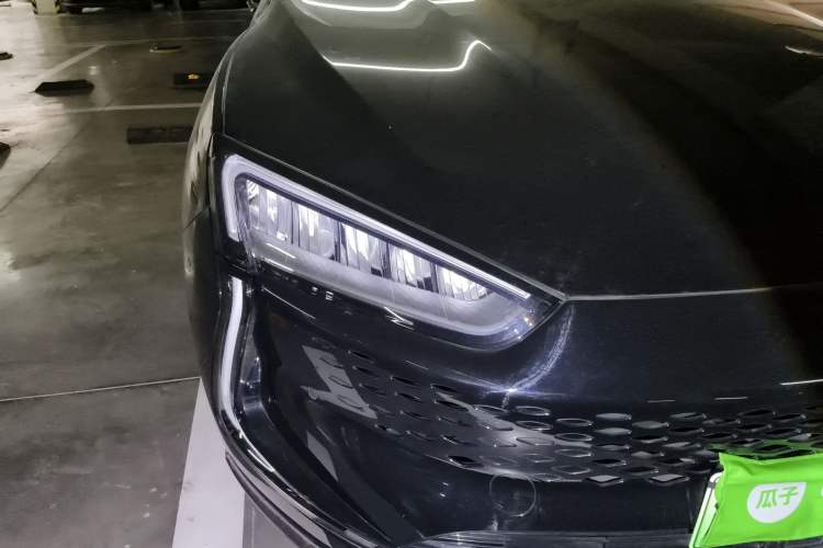Used SERES SF5 2020 Two-Wheel Drive High-Performance Sports Edition Right Front Headlight