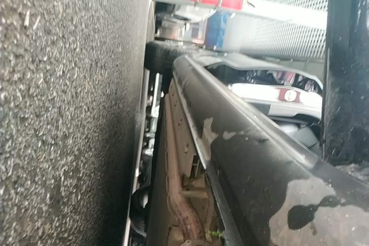Used SERES SF5 2020 Four-Wheel Drive High-Performance Sports Edition Right Side Sill