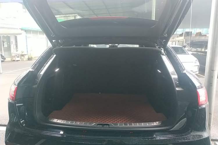 Used SERES SF5 2020 Four-Wheel Drive High-Performance Sports Edition Trunk