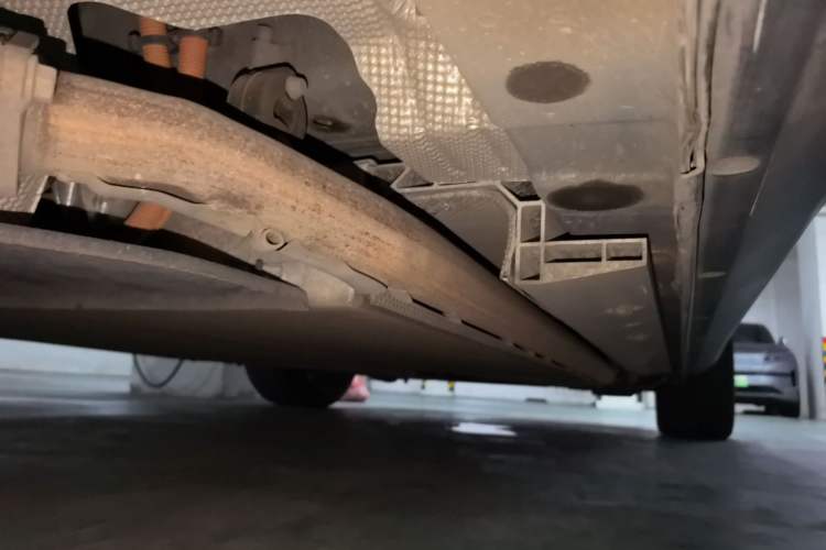 Used SERES SF5 2020 Two-Wheel Drive High-Performance Sports Edition Chassis Rear Right