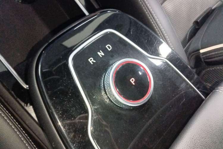 Used SERES SF5 2020 Four-Wheel Drive High-Performance Sports Edition Gear Lever