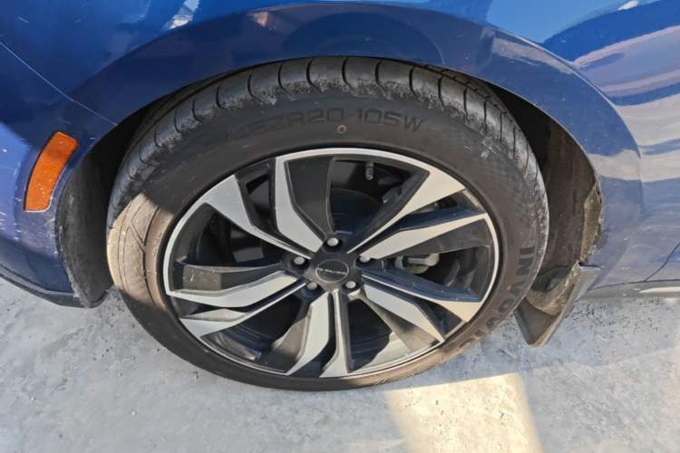 Used SERES SF5 2020 Two-Wheel Drive High-Performance Sports Edition Left Front Wheel Hub