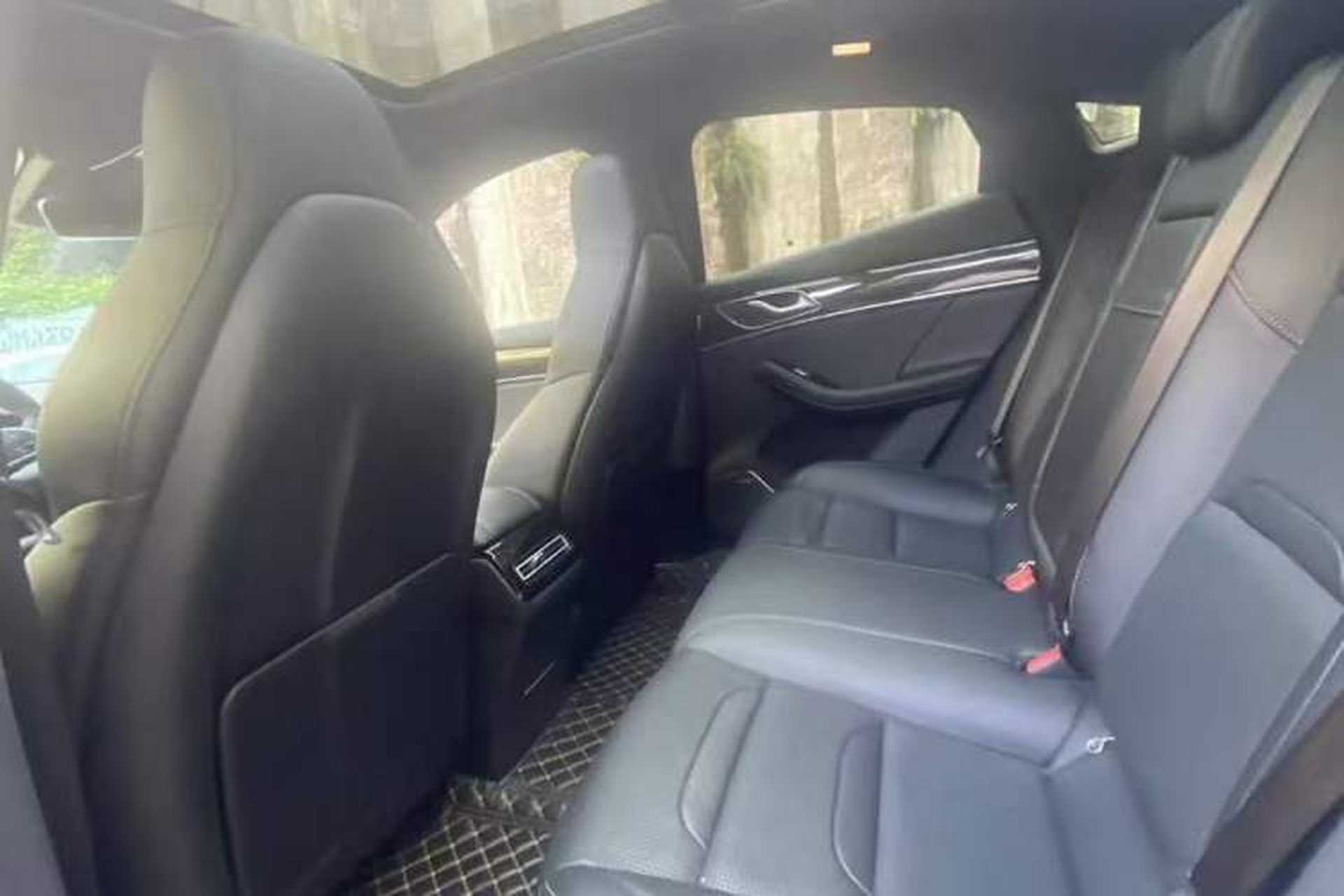 Used SERES SF5 2020 Four-Wheel Drive High-Performance Sports Edition Left Rear Seat