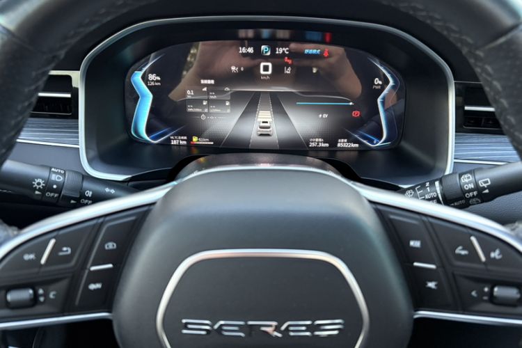 Used SERES SF5 2020 Four-Wheel Drive High-Performance Sports Edition Odometer Close Up