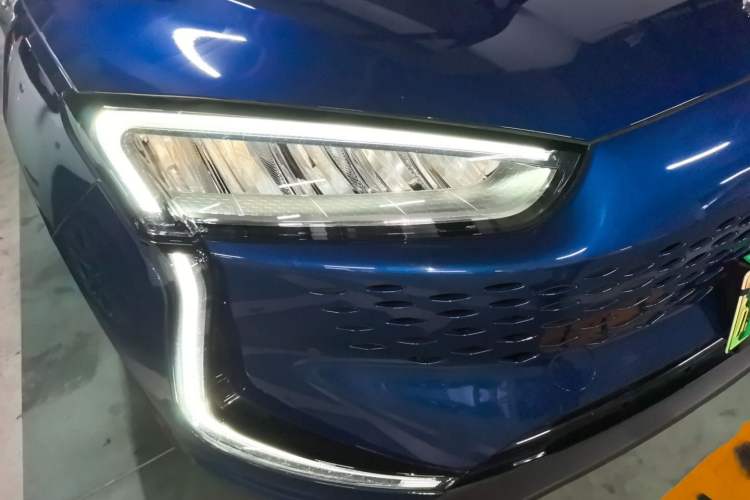 Used SERES SF5 2020 Two-Wheel Drive High-Performance Sports Edition Right Front Headlight