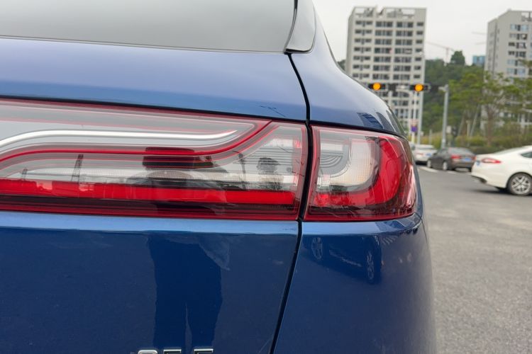 Used SERES SF5 2020 Two-Wheel Drive High-Performance Sports Edition Right Rear Taillight