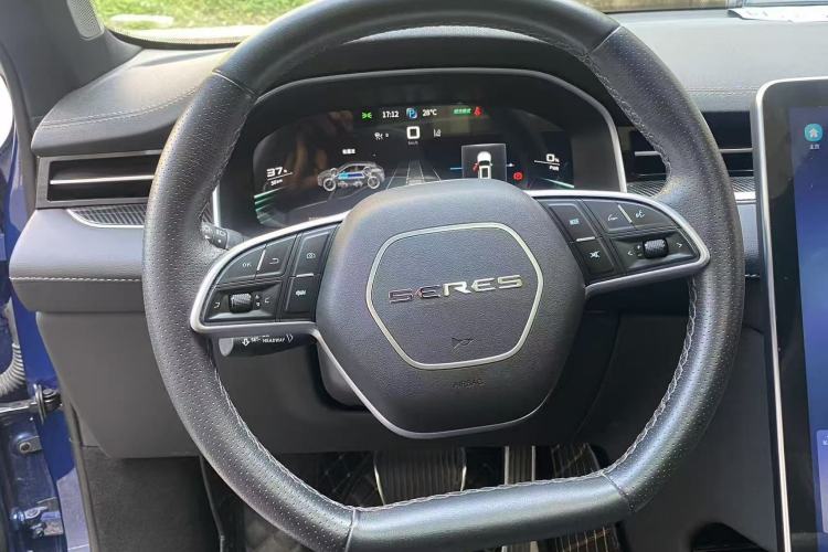 Used SERES SF5 2020 Four-Wheel Drive High-Performance Sports Edition Steering Wheel