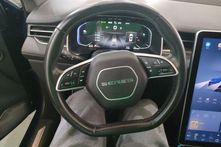 Used SERES SF5 2020 Two-Wheel Drive High-Performance Sports Edition Steering Wheel