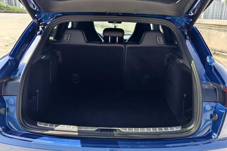 Used SERES SF5 2020 Four-Wheel Drive High-Performance Sports Edition Trunk