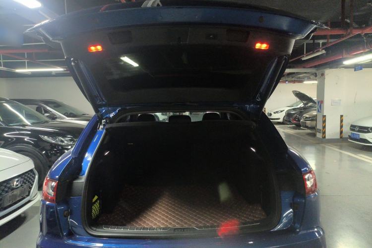 Used SERES SF5 2020 Four-Wheel Drive High-Performance Sports Edition Trunk