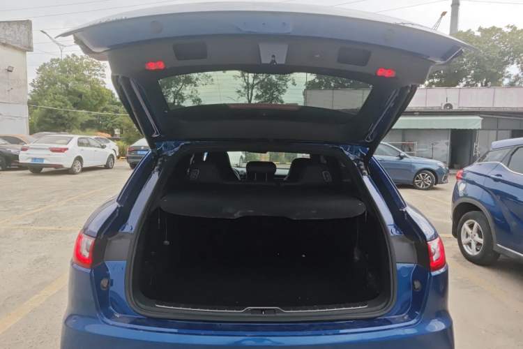 Used SERES SF5 2020 Four-Wheel Drive High-Performance Sports Edition Trunk