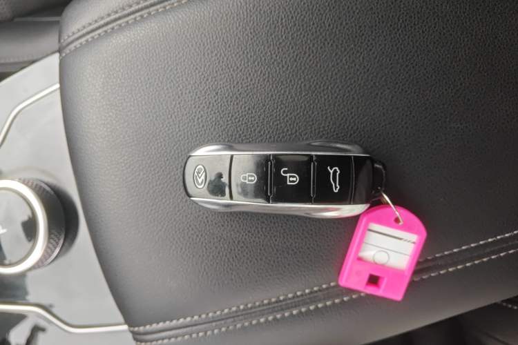 Used SERES SF5 2020 Four-Wheel Drive High-Performance Sports Edition Vehicle Key