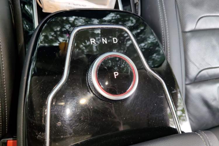 Used SERES SF5 2020 Two-Wheel Drive High-Performance Sports Edition Gear Lever