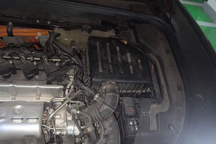 Used SERES SF5 2020 Four-Wheel Drive High-Performance Sports Edition Engine Bay Left