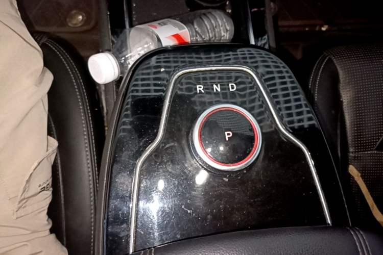 Used SERES SF5 2020 Four-Wheel Drive High-Performance Sports Edition Gear Lever
