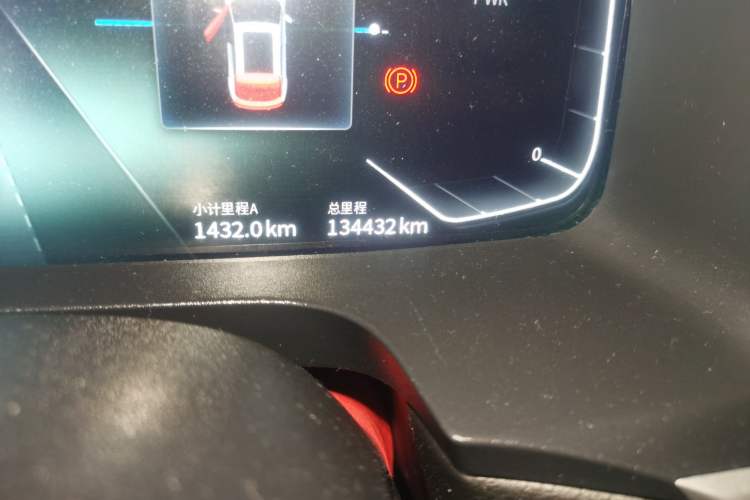 Used SERES SF5 2020 Four-Wheel Drive High-Performance Sports Edition Odometer Close Up