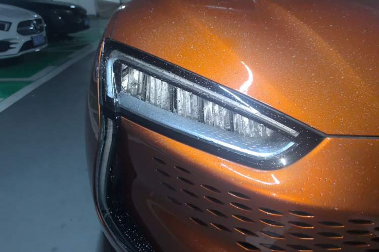 Used SERES SF5 2020 Four-Wheel Drive High-Performance Sports Edition Right Front Headlight