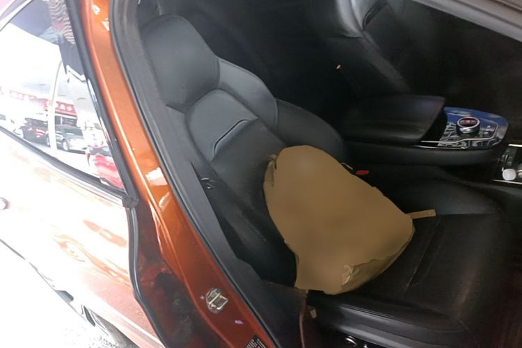 Used SERES SF5 2020 Four-Wheel Drive High-Performance Sports Edition Right Front Seat
