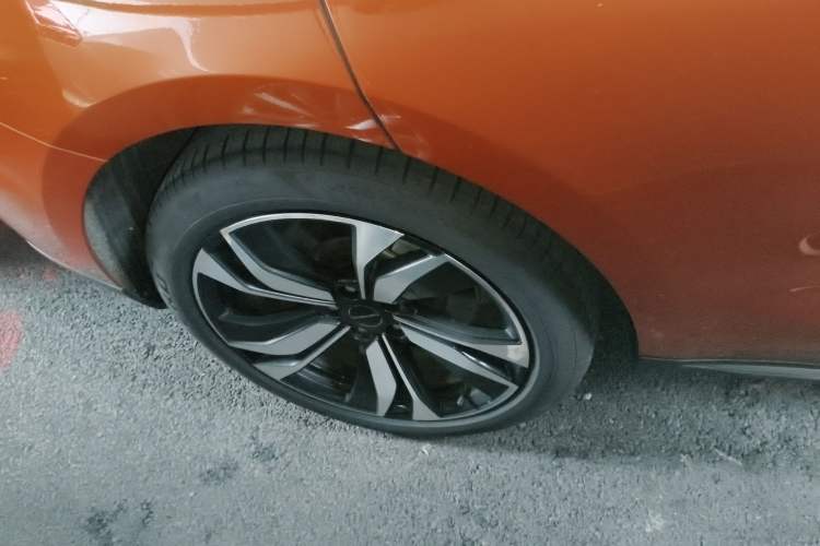 Used SERES SF5 2020 Two-Wheel Drive High-Performance Sports Edition Right Rear Wheel Hub