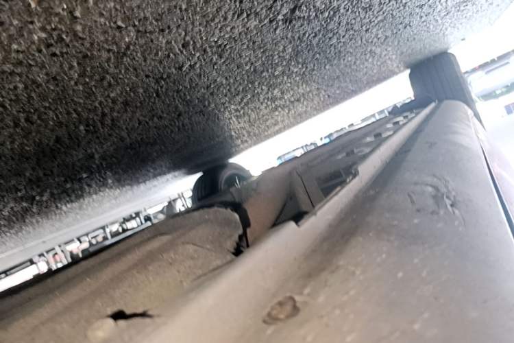 Used SERES SF5 2020 Four-Wheel Drive High-Performance Sports Edition Right Side Sill