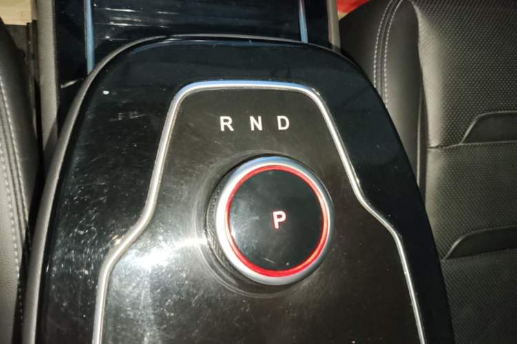 Used SERES SF5 2020 Four-Wheel Drive High-Performance Sports Edition Gear Lever