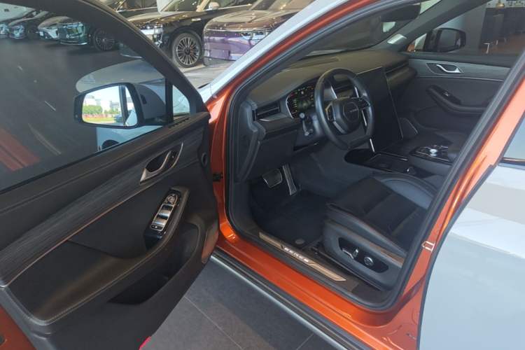 Used SERES SF5 2020 Revised Version Four-Wheel Drive High-Performance Edition Driver Seat